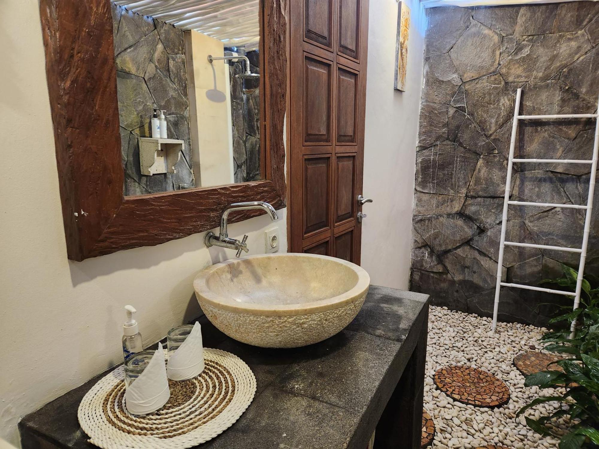 The Calmtree Bungalows Canggu Стая снимка