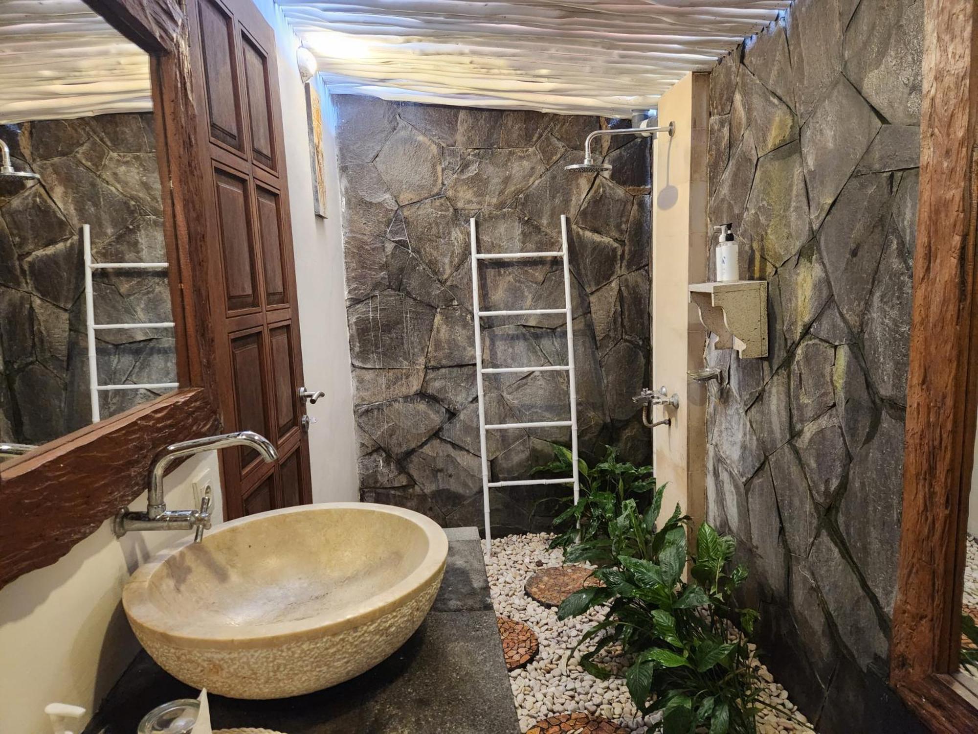 The Calmtree Bungalows Canggu Екстериор снимка